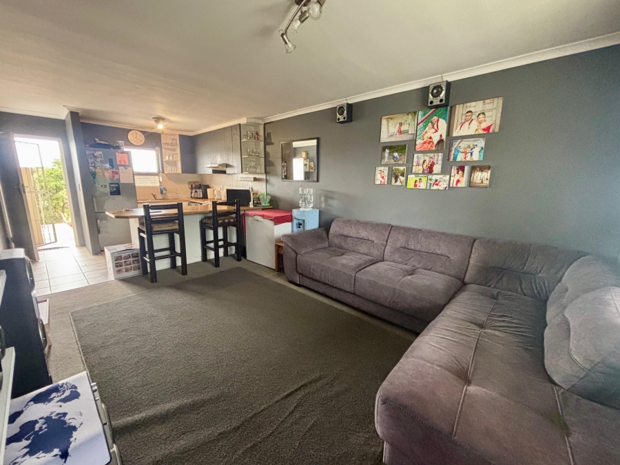 2 Bedroom Property for Sale in Goodwood Park Western Cape